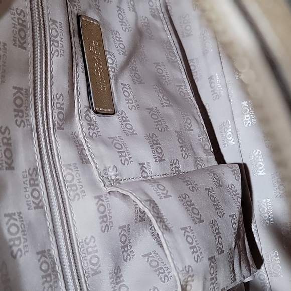 Michael Michael Kors EUC Leather Top Handle Bag - Picture 9 of 10